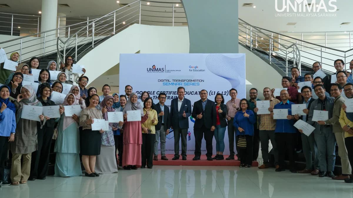 UNIMAS students and staff at a Google AI education programme in Malaysia