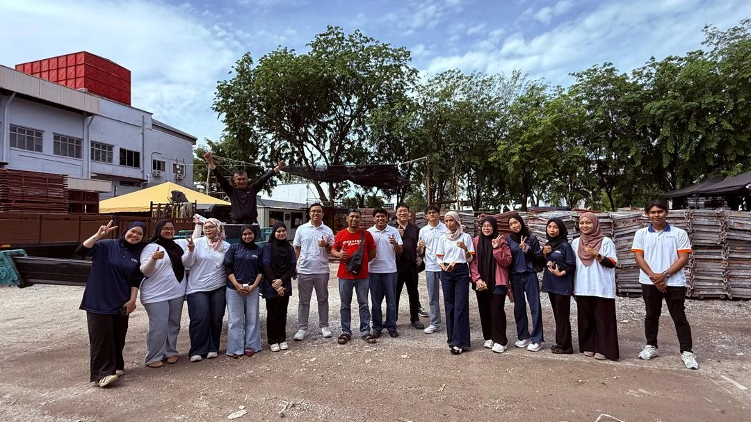 Utopia operations staff outdoor group photo
