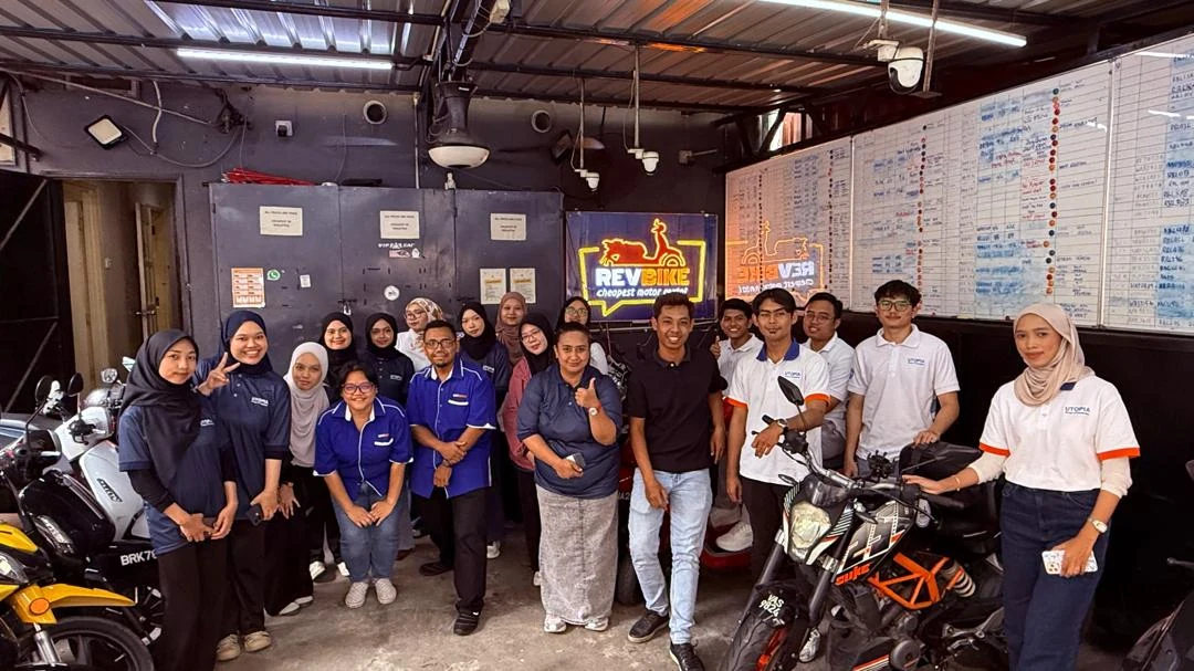 RevBike staff team photo