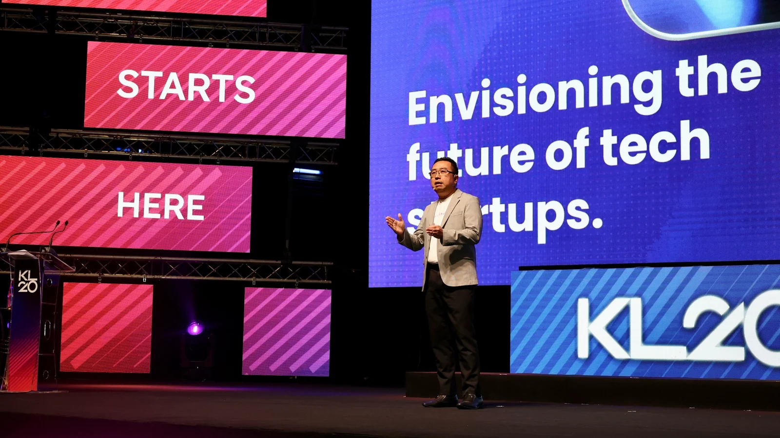 Speaker addressing KL20 Summit 2024 where MOSTI launched MYStartup Single Window