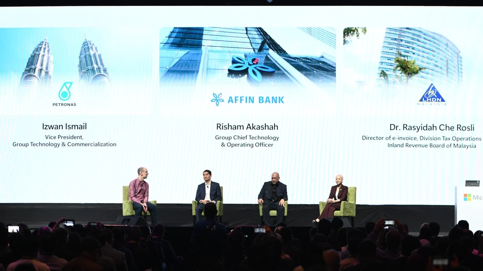 Microsoft and Malaysian industry leaders discuss local cloud and AI use cases on stage