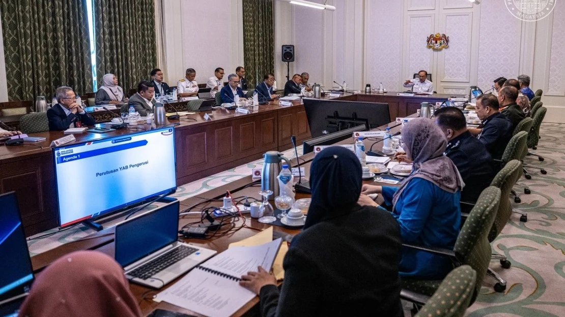 Prime Minister Anwar Ibrahim chairs the national digital economy council meeting on MD2030 launch day