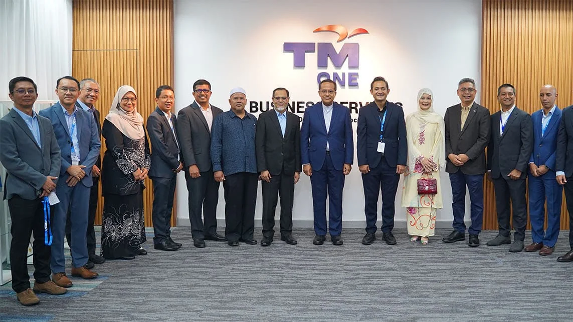 TM One and Terengganu representatives at the new Global Business Services Centre in Marang