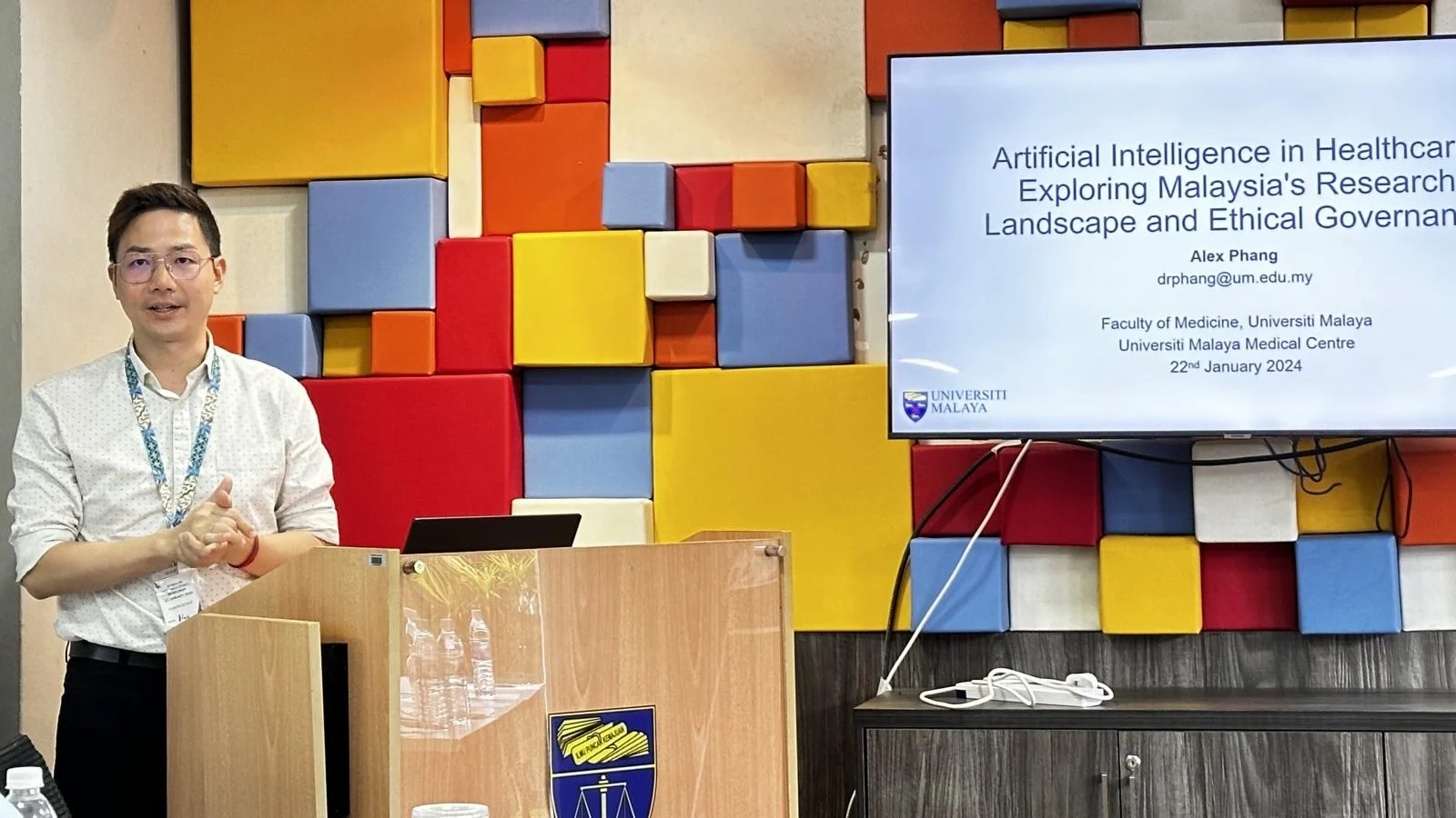 A Universiti Malaya researcher presents questions about AI in healthcare research